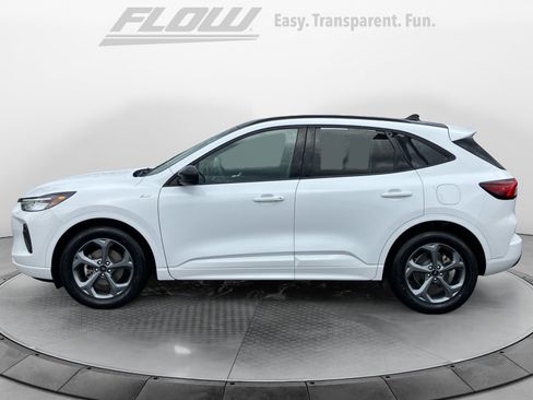Used 2023 Ford Escape ST-Line w/ Tech Pack #1 FWD image 5