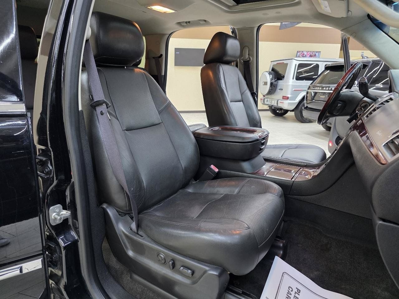 Used 2012 Cadillac Escalade Luxury RWD image 20
