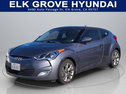 Used 2017 Hyundai Veloster image 1