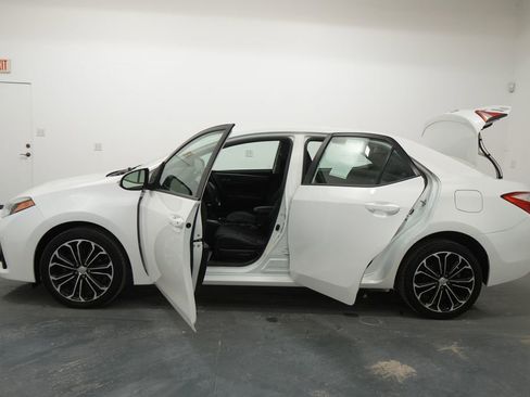 Used 2015 Toyota Corolla S FWD image 19