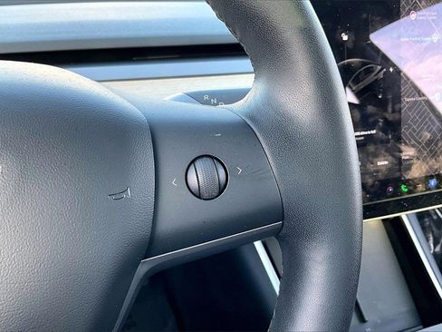 Used 2019 Tesla Model 3 Long Range image 19