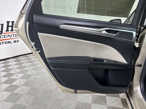 Used 2018 Ford Fusion S image 20