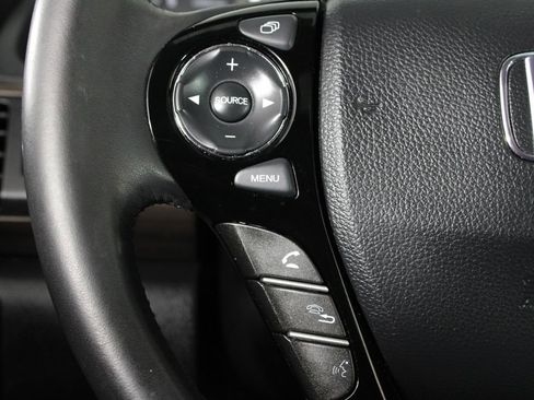 Used 2016 Honda Accord Touring image 26