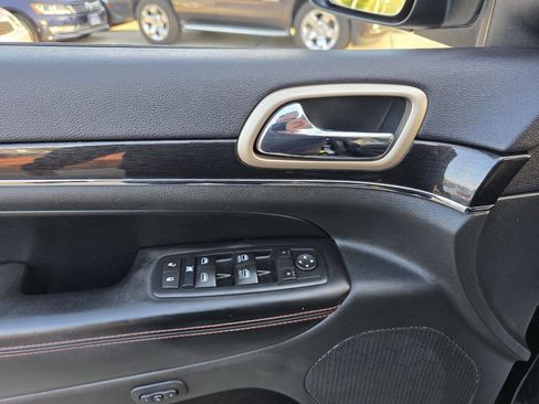 Used 2016 Jeep Grand Cherokee Limited 75th Anniversary image 10