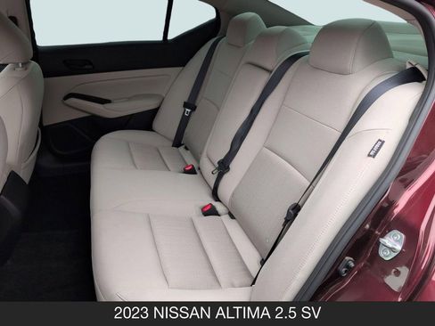 Used 2023 Nissan Altima 2.5 SV FWD image 16