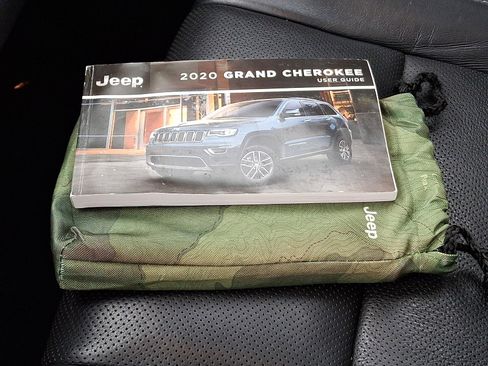 Used 2020 Jeep Grand Cherokee Summit w/ Platinum Series Group AWD/4WD image 28