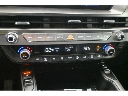 Used 2024 Kia Telluride S image 43