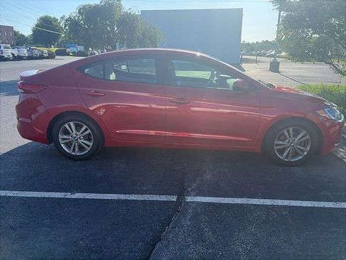 Used 2017 Hyundai Elantra SE FWD image 5