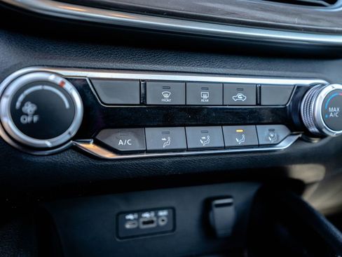 Used 2024 Nissan Altima 2.5 SV image 24