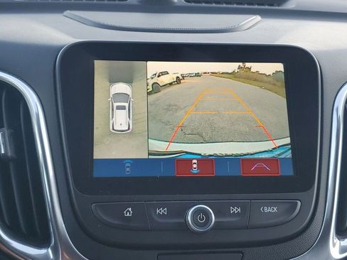 Used 2018 Chevrolet Equinox Premier image 30