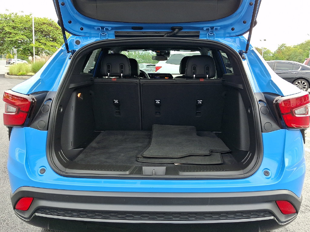 Used 2024 Chevrolet Trax RS w/ Driver Confidence Package FWD image 28