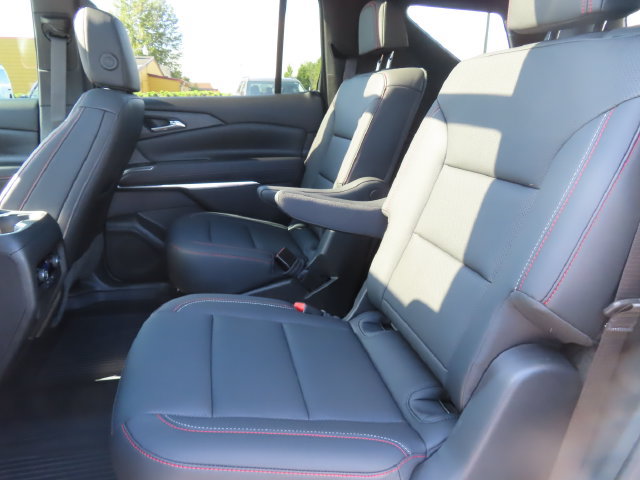 Used 2024 Chevrolet Traverse Z71 w/ LPO, Floor Liner Package AWD/4WD image 39