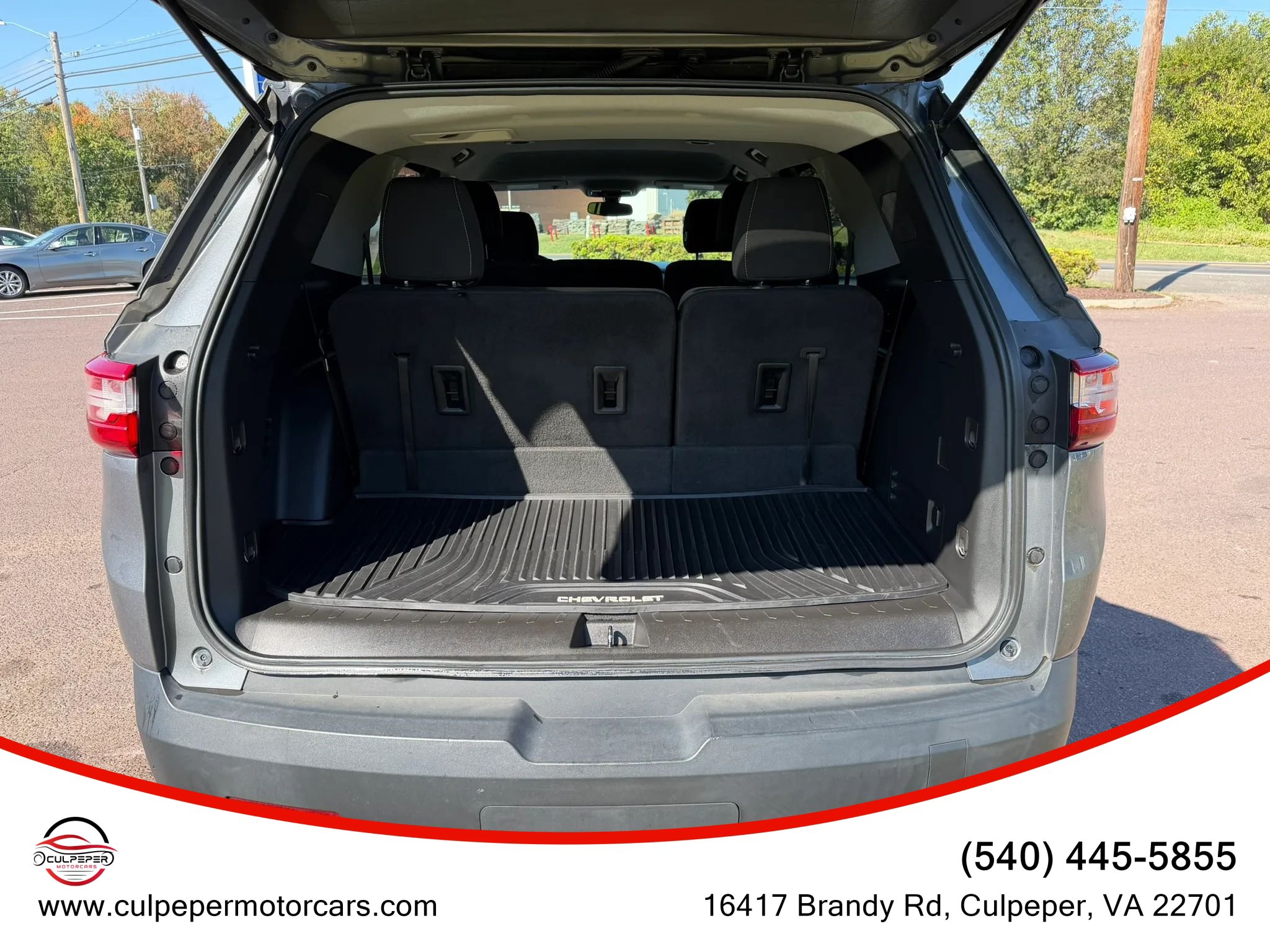 Used 2020 Chevrolet Traverse LS FWD image 12