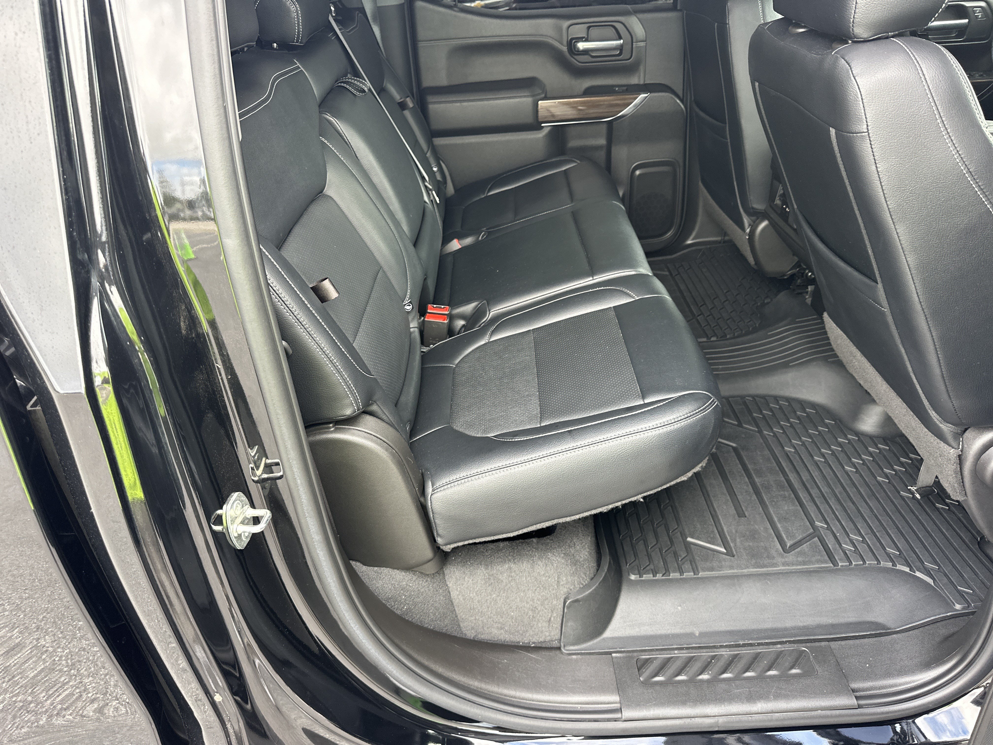 Used 2021 Chevrolet Silverado 1500 RST w/ Bed Protection Package AWD/4WD image 16