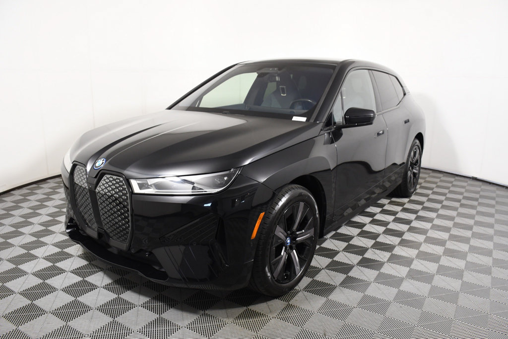 Used 2023 BMW iX xDrive50 w/ Sport Package AWD/4WD image 1