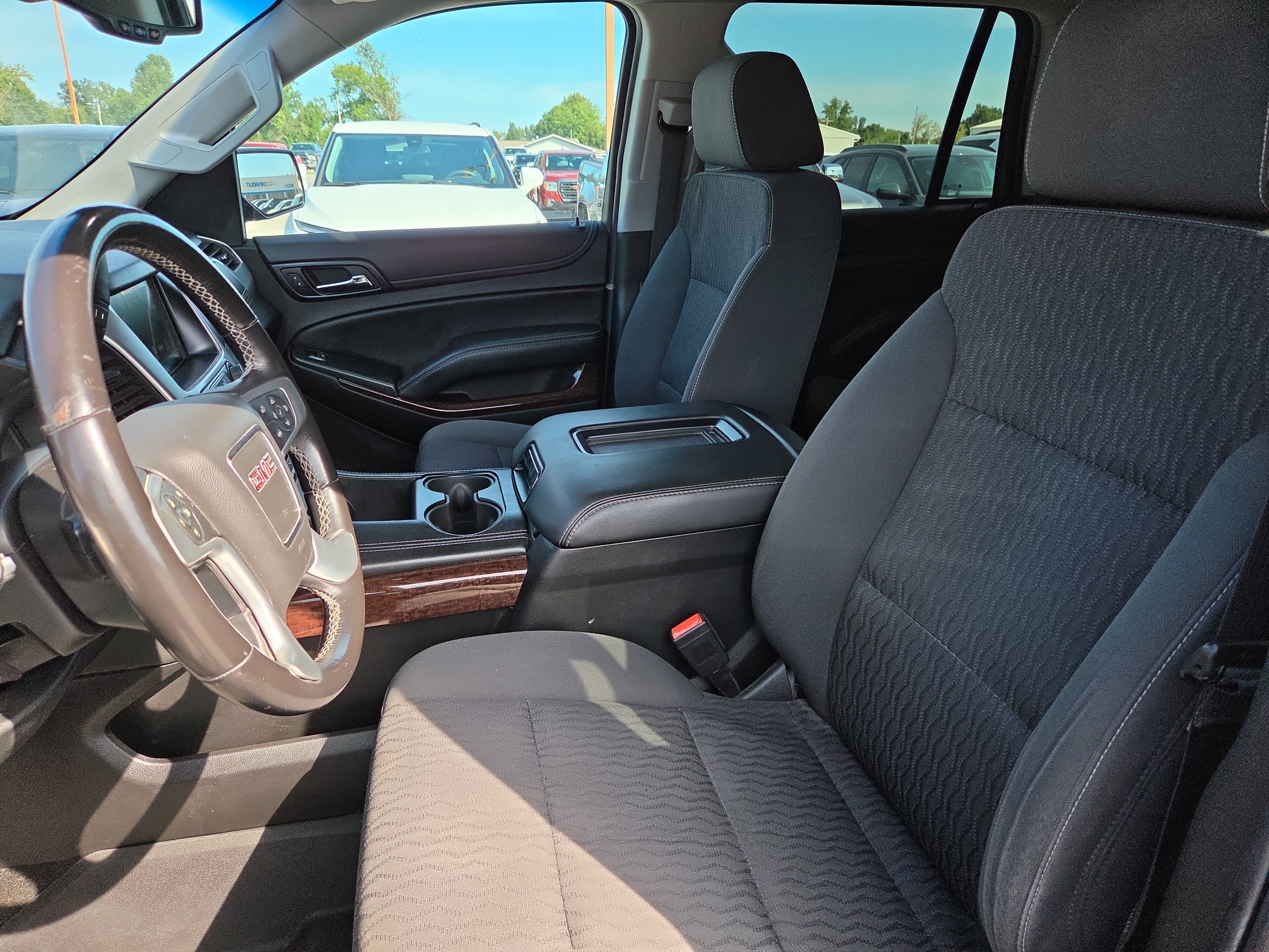Used 2018 GMC Yukon SLE w/ SLE Value Package AWD/4WD image 7