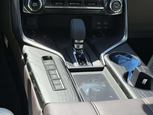 New 2026 Lexus LX 700h Luxury AWD/4WD image 15