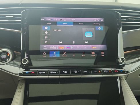 Certified 2022 Jeep Wagoneer Series III w/ Premium Group I AWD/4WD image 27