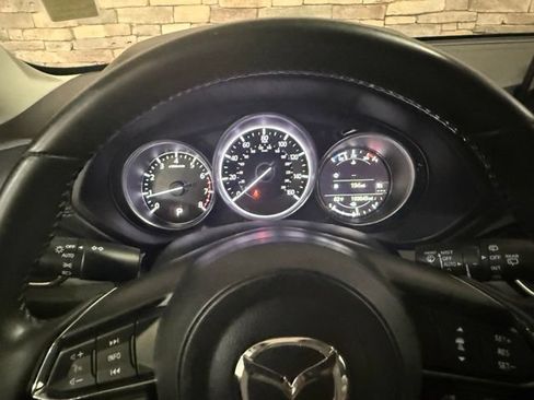 Used 2018 MAZDA CX-5 Touring w/ Preferred Equipment Package FWD image 17