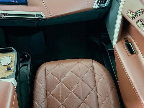 Used 2023 BMW iX xDrive50 w/ Ultimate Package 2 image 22