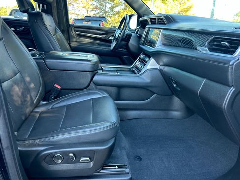 Used 2021 GMC Yukon XL Denali w/ Denali Ultimate Package image 22