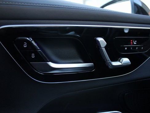 New 2025 Mercedes-Benz GLC 300 4MATIC image 15