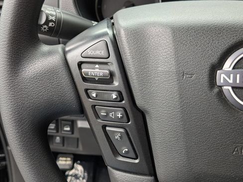 Used 2024 Nissan Frontier SV w/ Technology Package AWD/4WD image 16