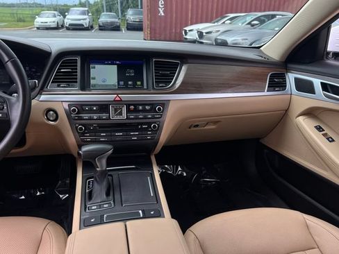 Used 2018 Genesis G80 3.8 RWD image 14
