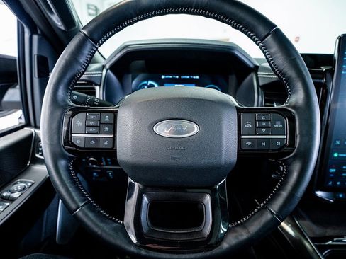 Used 2023 Ford F150 Lightning Platinum image 38