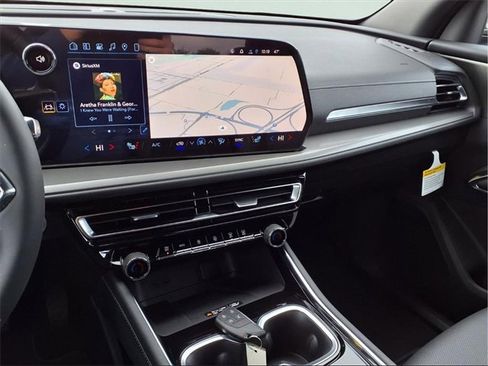 New 2026 Chevrolet Traverse LT w/ Driver Confidence Package image 4