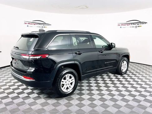 Used 2023 Jeep Grand Cherokee Laredo w/ Trailer Tow Package RWD image 8