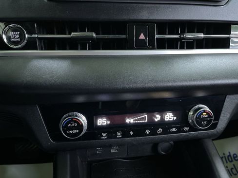 Used 2022 Mitsubishi Outlander ES image 22