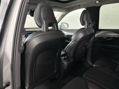 Used 2021 Volvo XC90 T5 Momentum w/ Protection Package Premier FWD image 24