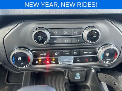 New 2025 Ford Bronco Outer Banks w/ Sasquatch Package image 28