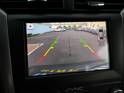 Used 2019 Ford Fusion SE image 26