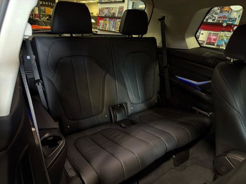 Used 2020 BMW X7 xDrive40i image 25