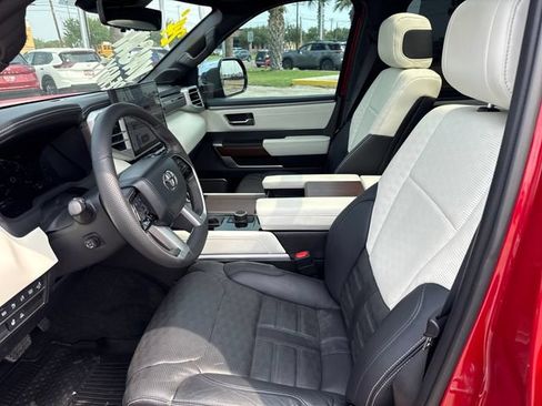 Used 2024 Toyota Sequoia Capstone RWD image 9