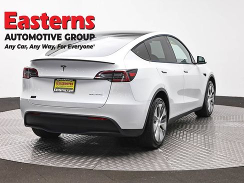 Used 2023 Tesla Model Y Long Range AWD/4WD image 5