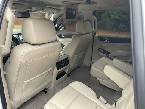 Used 2019 GMC Yukon Denali w/ Denali Ultimate Package image 12