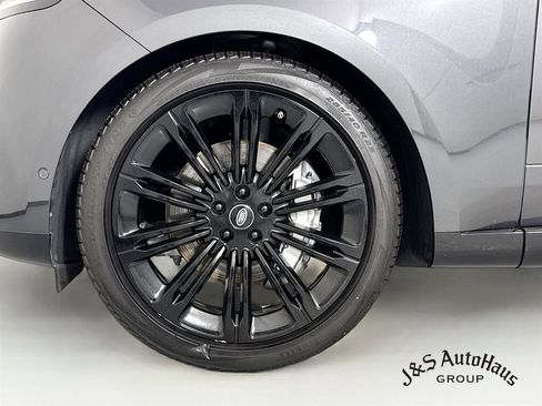 Used 2024 Land Rover Range Rover Long Wheelbase SE AWD/4WD image 40