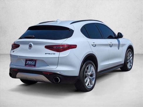 Used 2018 Alfa Romeo Stelvio Sport w/ Quick Order Package 22J Sport AWD/4WD image 5