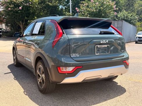 Certified 2023 Kia Niro EX FWD image 3