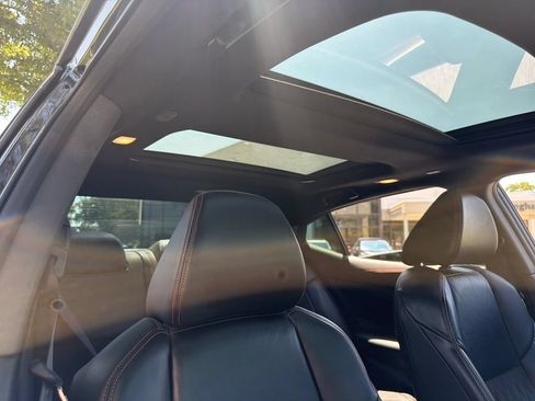 Used 2019 Nissan Maxima SR w/ Premium Package FWD image 10