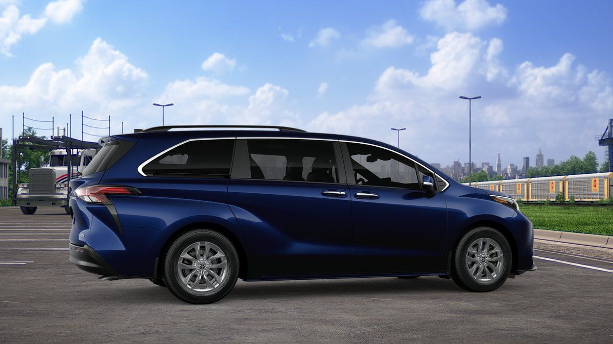 New 2026 Toyota Sienna XLE AWD/4WD image 11