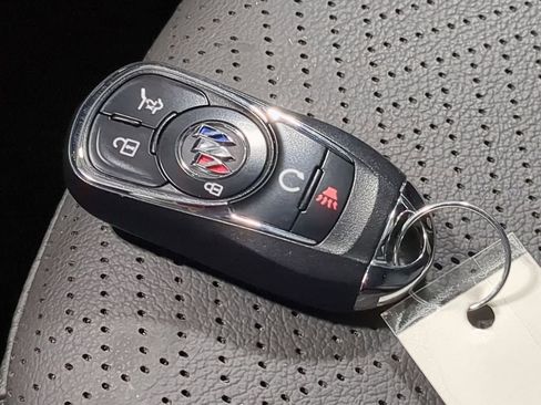 Used 2023 Buick Encore GX Essence image 39