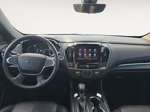 Used 2024 Chevrolet Traverse RS AWD/4WD image 9