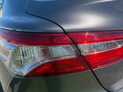 Used 2020 Toyota Camry LE FWD image 10