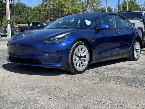 Used 2022 Tesla Model 3 Standard Range Plus image 20