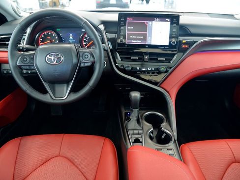 Used 2024 Toyota Camry XSE w/ Navigation Package FWD image 17