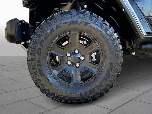 Used 2021 Jeep Gladiator Mojave image 10